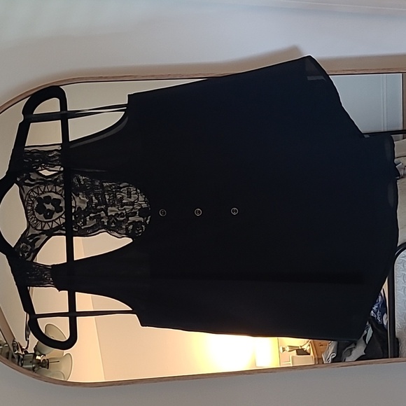 🔶️5 for $30🔶️ Black Lace Racerback Top - Picture 1 of 4